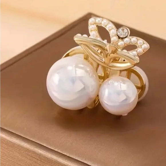 Butterfly Rhinestone Hair Clip - Picture 9 of 9